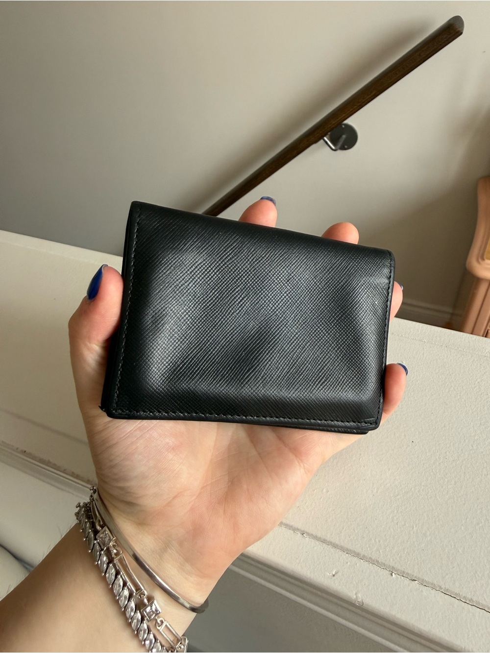 Prada Vintage Black Flap Leather Compact Card Case with Gold Logo - Picture 4 of 9
